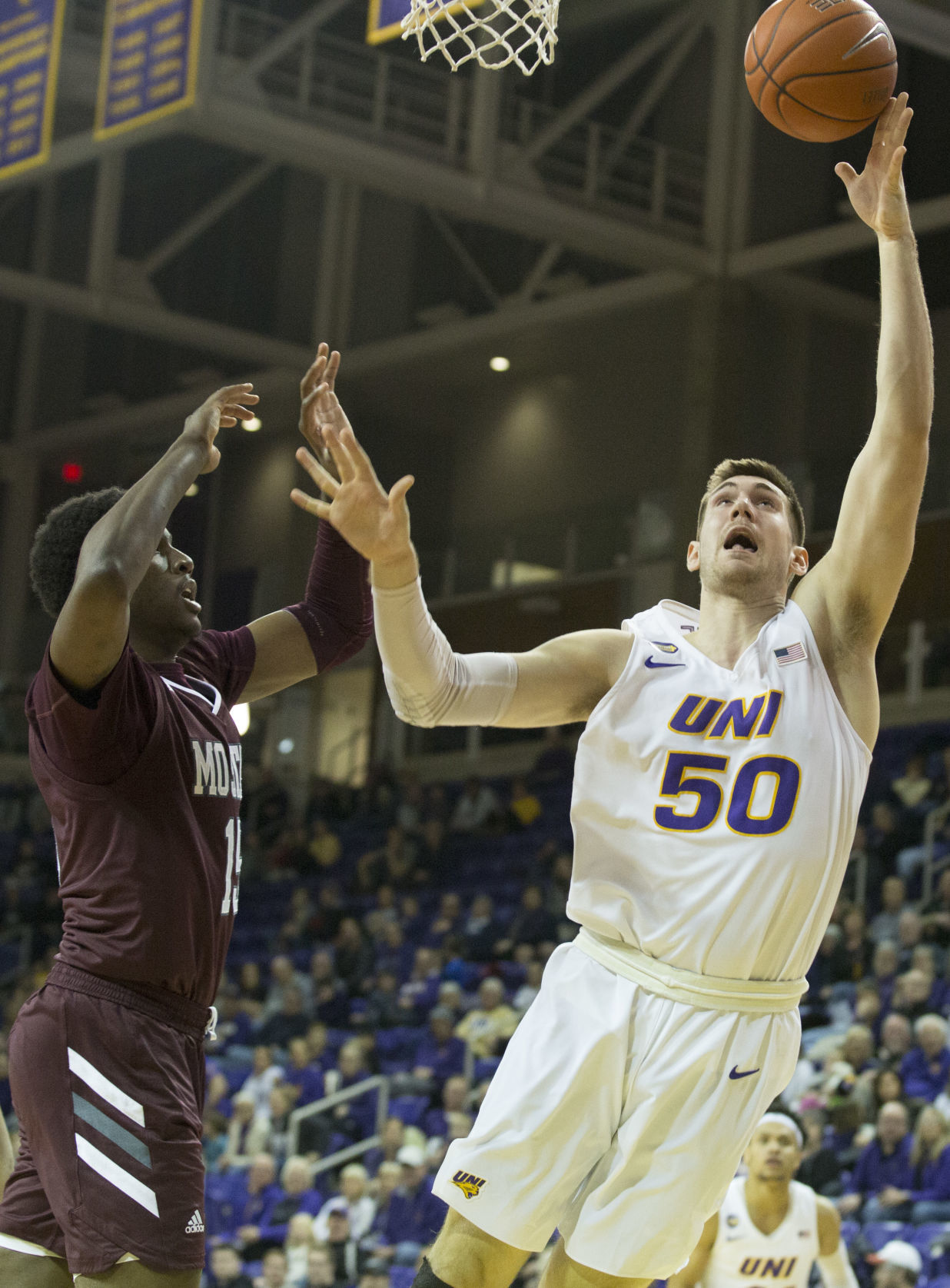 012920kw-uni-basketball-05
